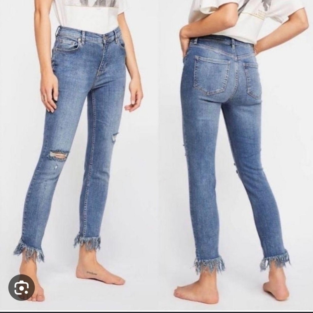 Free people We the Free Great heights distressed frayed jeans